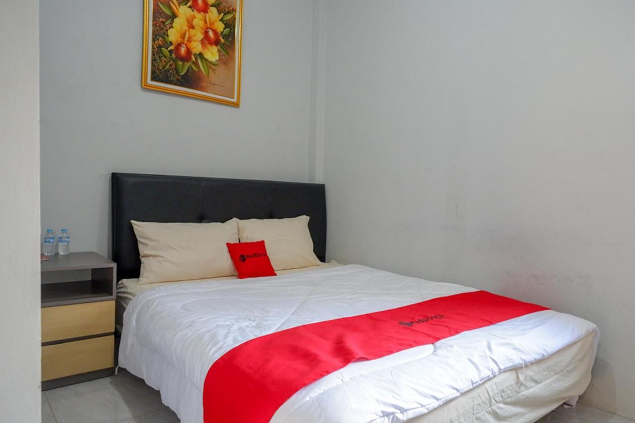 Reddoorz Near Jalan Adi Sucipto Solo Hotel Екстериор снимка