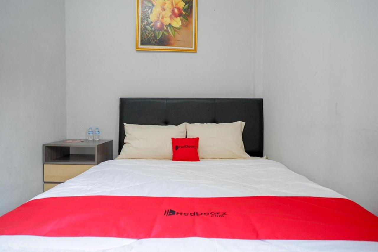 Reddoorz Near Jalan Adi Sucipto Solo Hotel Екстериор снимка