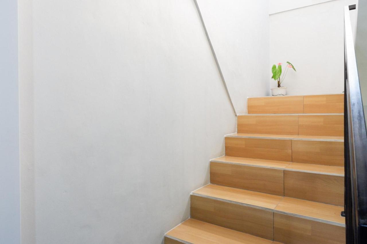 Reddoorz Near Jalan Adi Sucipto Solo Hotel Екстериор снимка