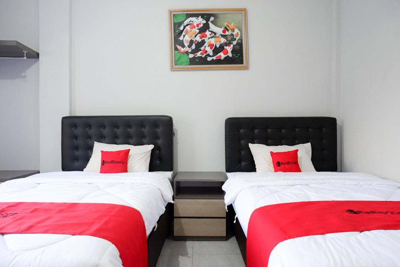 Reddoorz Near Jalan Adi Sucipto Solo Hotel Екстериор снимка