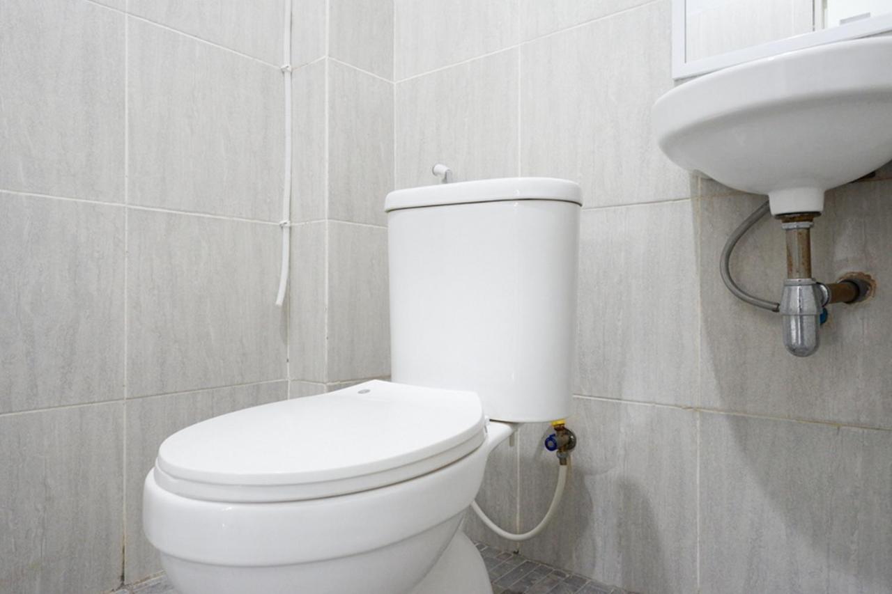 Reddoorz Near Jalan Adi Sucipto Solo Hotel Екстериор снимка