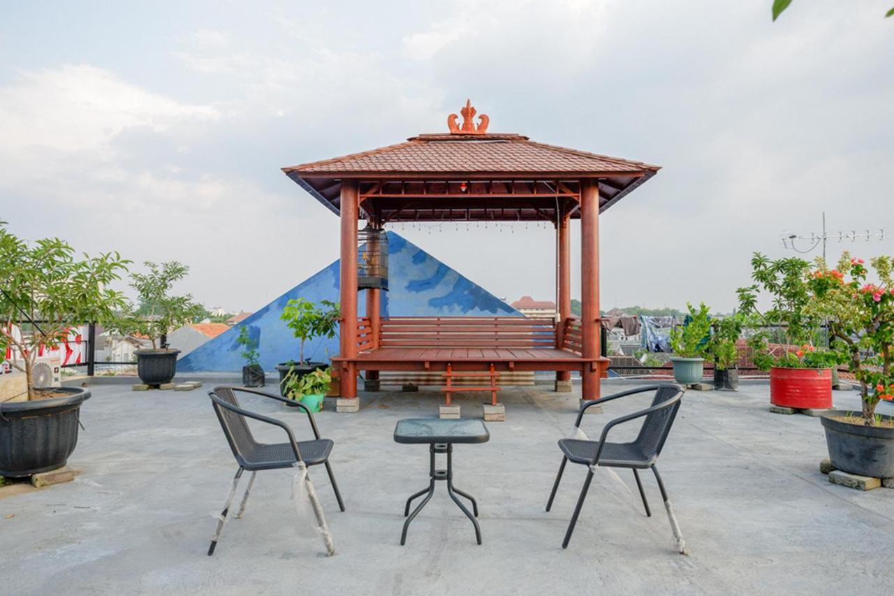 Reddoorz Near Jalan Adi Sucipto Solo Hotel Екстериор снимка