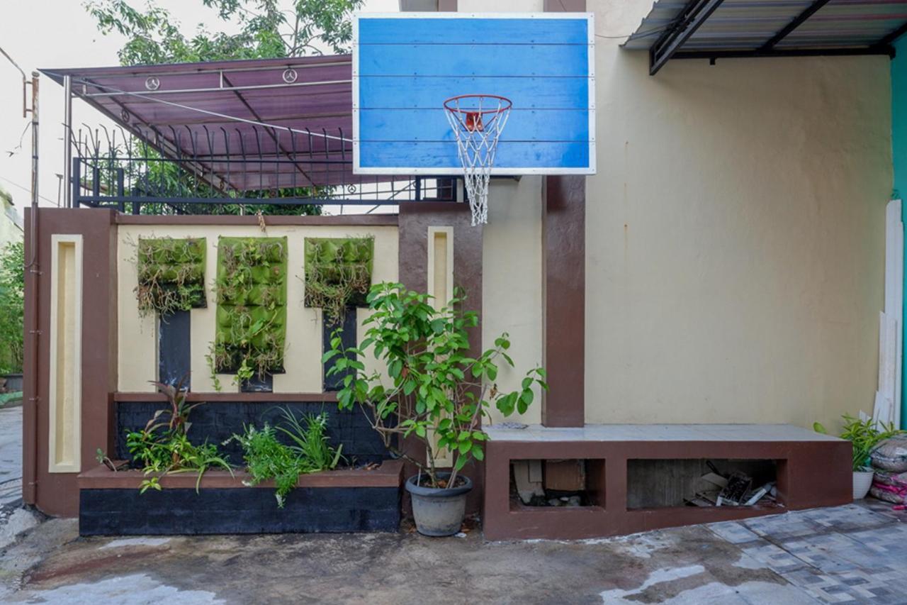 Reddoorz Near Jalan Adi Sucipto Solo Hotel Екстериор снимка